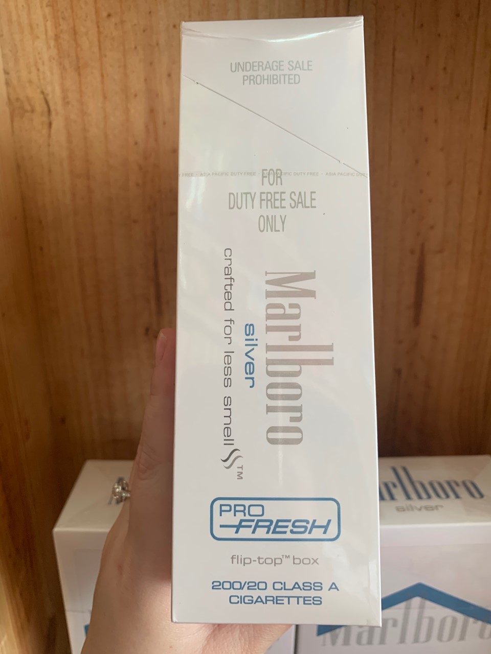 Marlboro Silver cigarettes 10 cartons - Click Image to Close